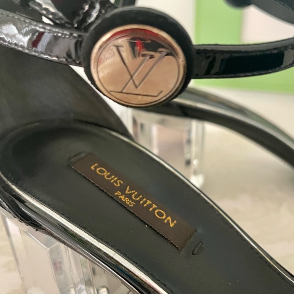 LOUIS VUITTON BLACK PATENT CLEAR BLOCK HEEL ANKLE STRAP SANDAL 36.5 - Picture 5 of 16